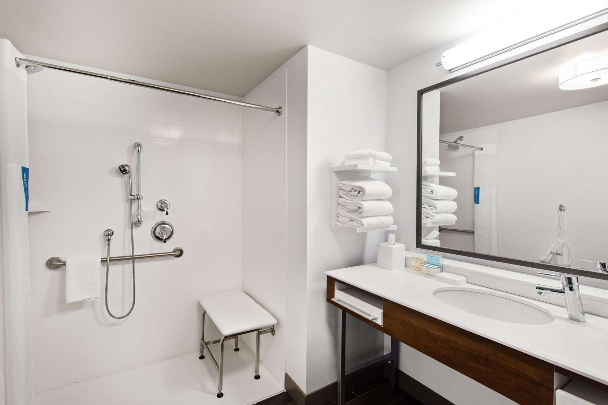 Hampton Inn & Suites Левънуърт Екстериор снимка